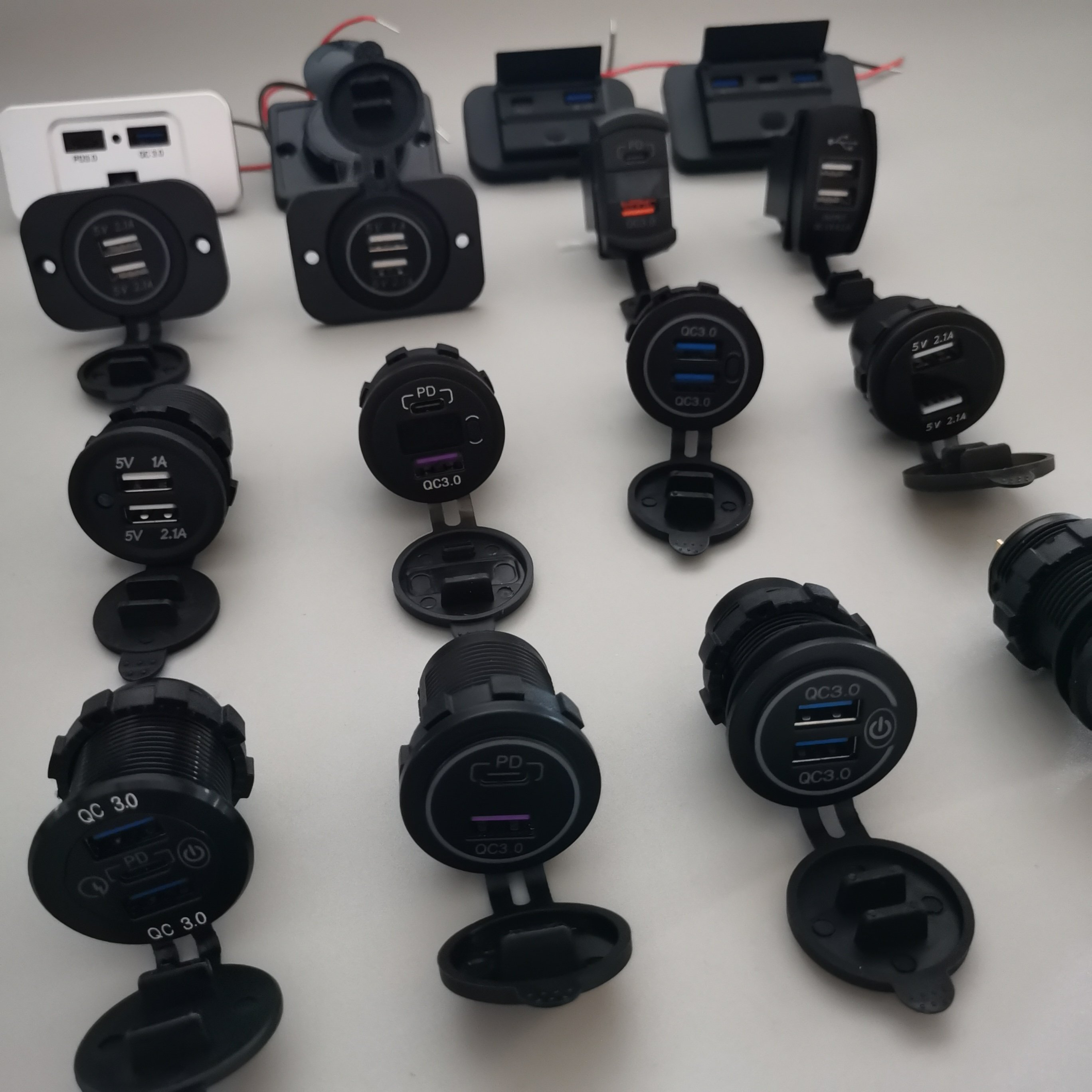 Bus Accessories Bus Truck Car Cell Mobile Phone Quick Charger Dual C and USB Port Socket