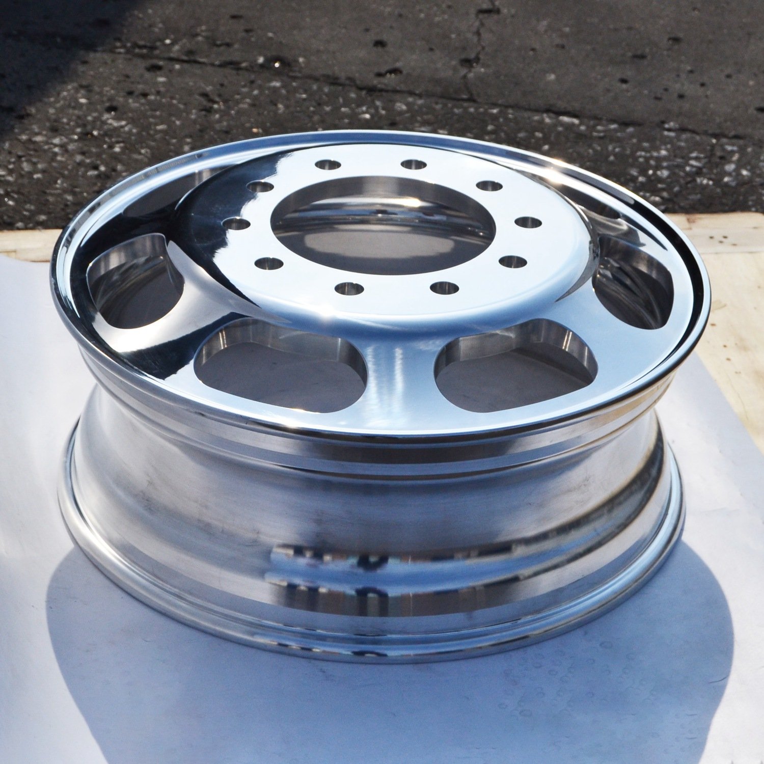 6061 Truck Wheel Rims 24.5'' Factory Aluminum Wheels for Heavy Duty Trucks Light Wheel