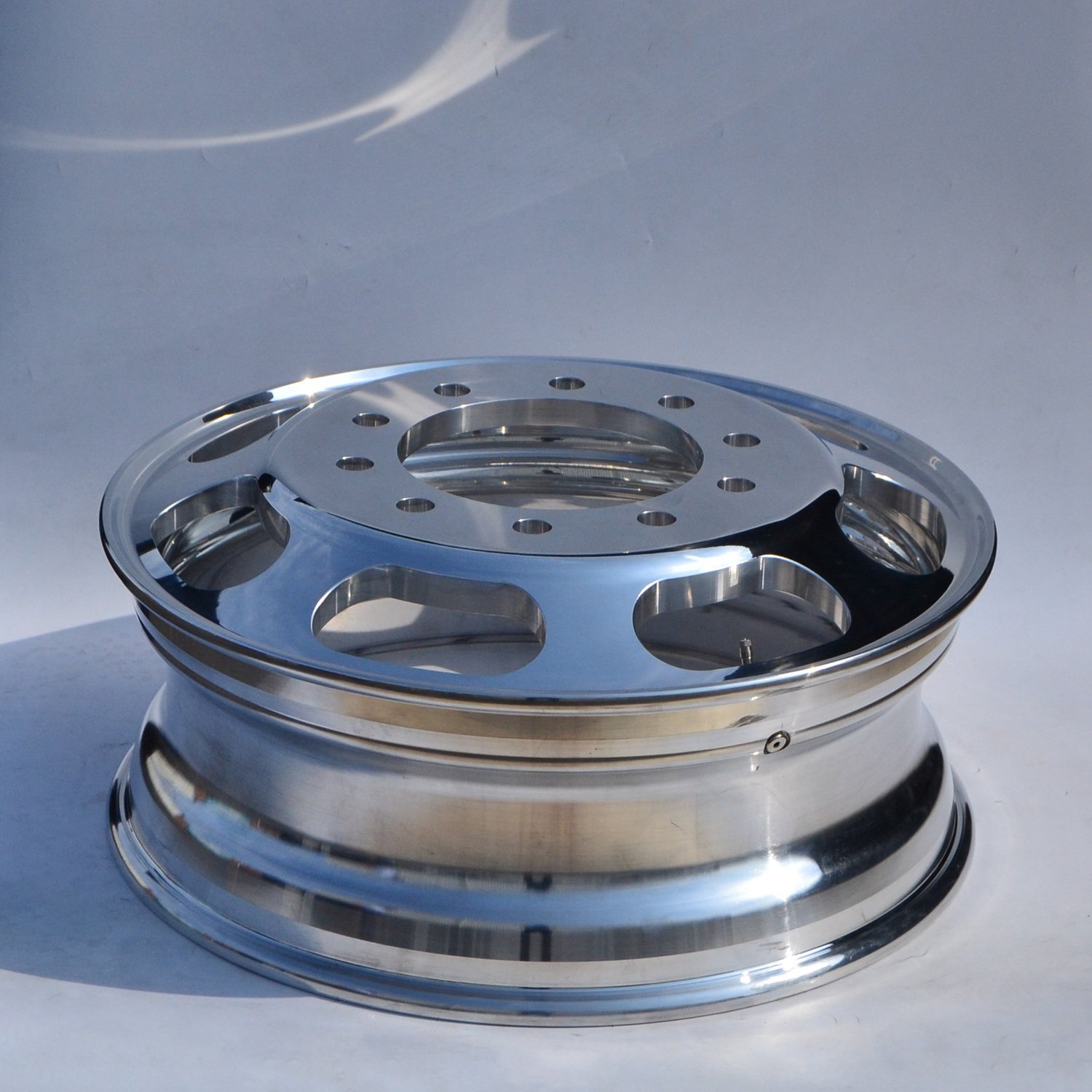 6061 Truck Wheel Rims 24.5'' Factory Aluminum Wheels for Heavy Duty Trucks Light Wheel