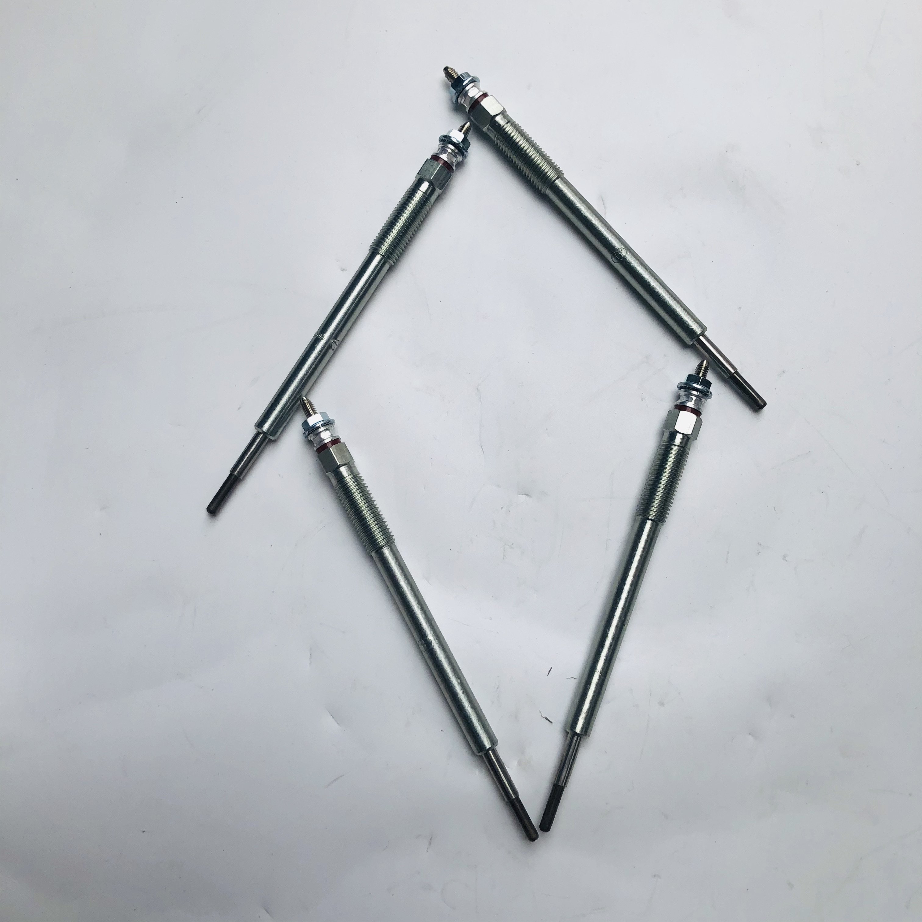 High Quality Diesel Engine Parts Glow Plug for Hilux TOYOTA REVO Hiace Fortuner 1GD 2GD 19850-11040 11850-11010