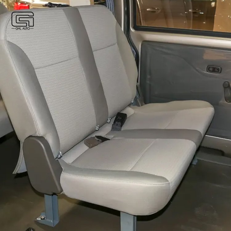 Wuling Electric Van Passenger Bus 2 5-8 Seat Mini Electric Car Electr Mini City Bus Wuling Rongguang V Van