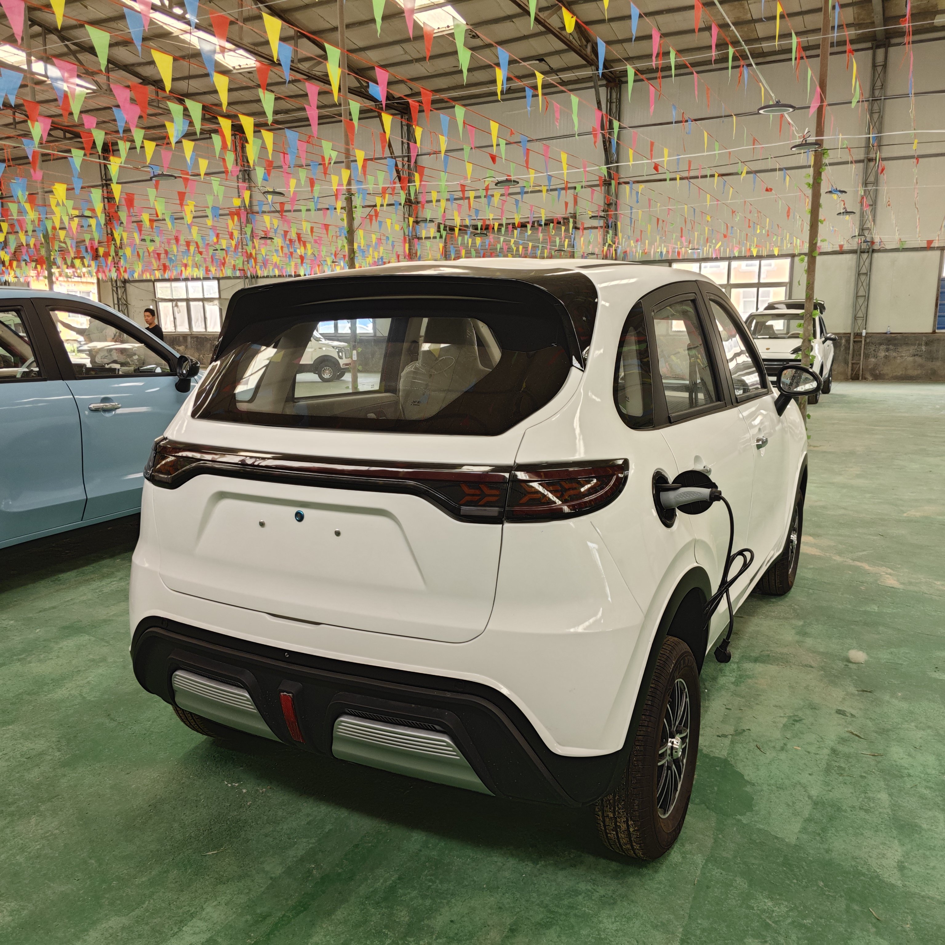 Cheap Hot Sale Smart New Energy Adult Four Wheel Mini Electric Small Car Made in China E Car EV Cars