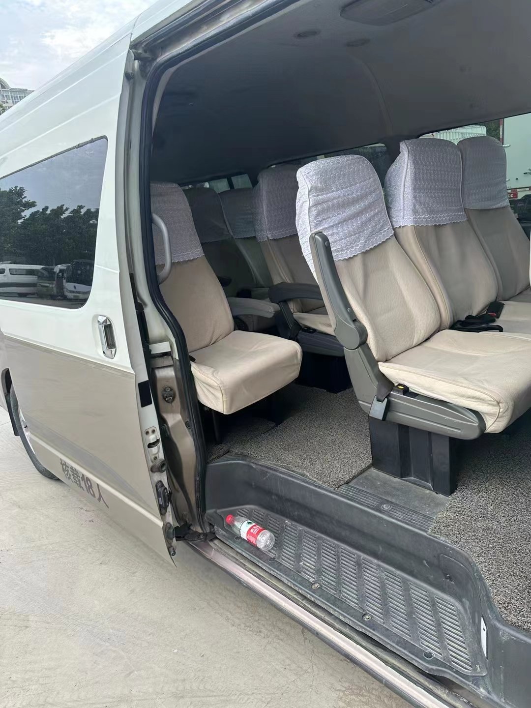 High Quality Wholesale Used Mini Bus Chinese Mini Van Diesel Engine 18 Seats Left Hand Drive