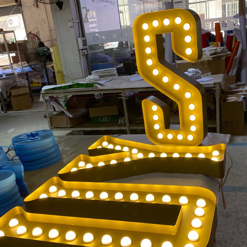 SHINING Vintage Led Signs Bulb Letters Customized 3D Led Illuminated Channel Letter Sign Store Sign Light up