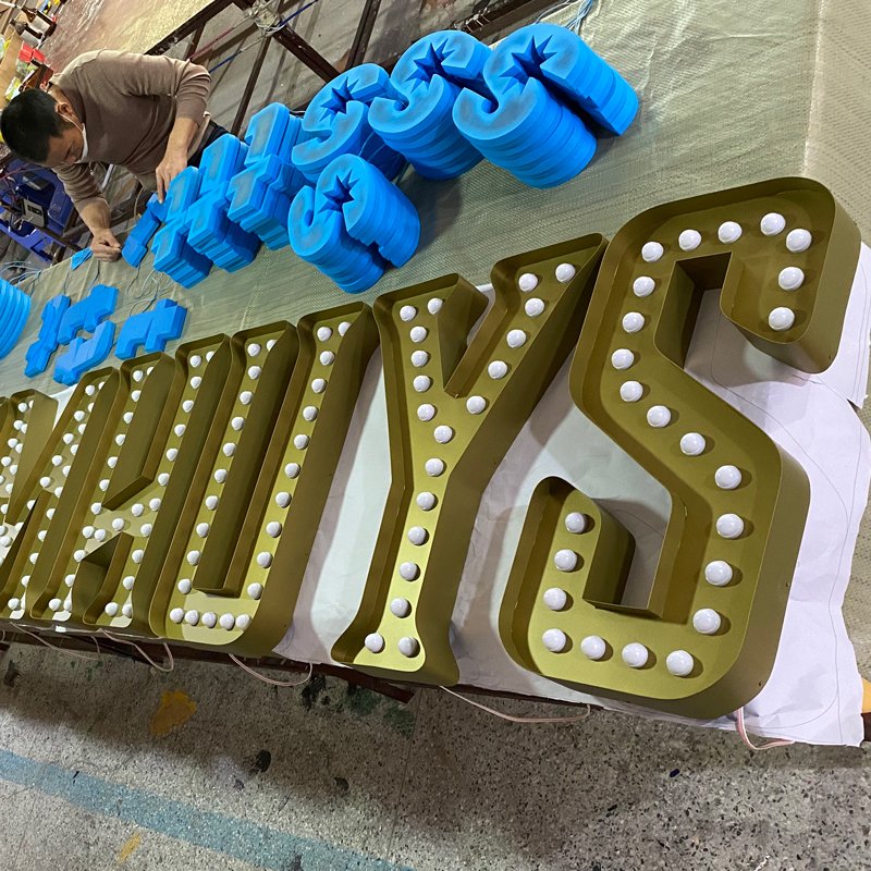 SHINING Vintage Led Signs Bulb Letters Customized 3D Led Illuminated Channel Letter Sign Store Sign Light up