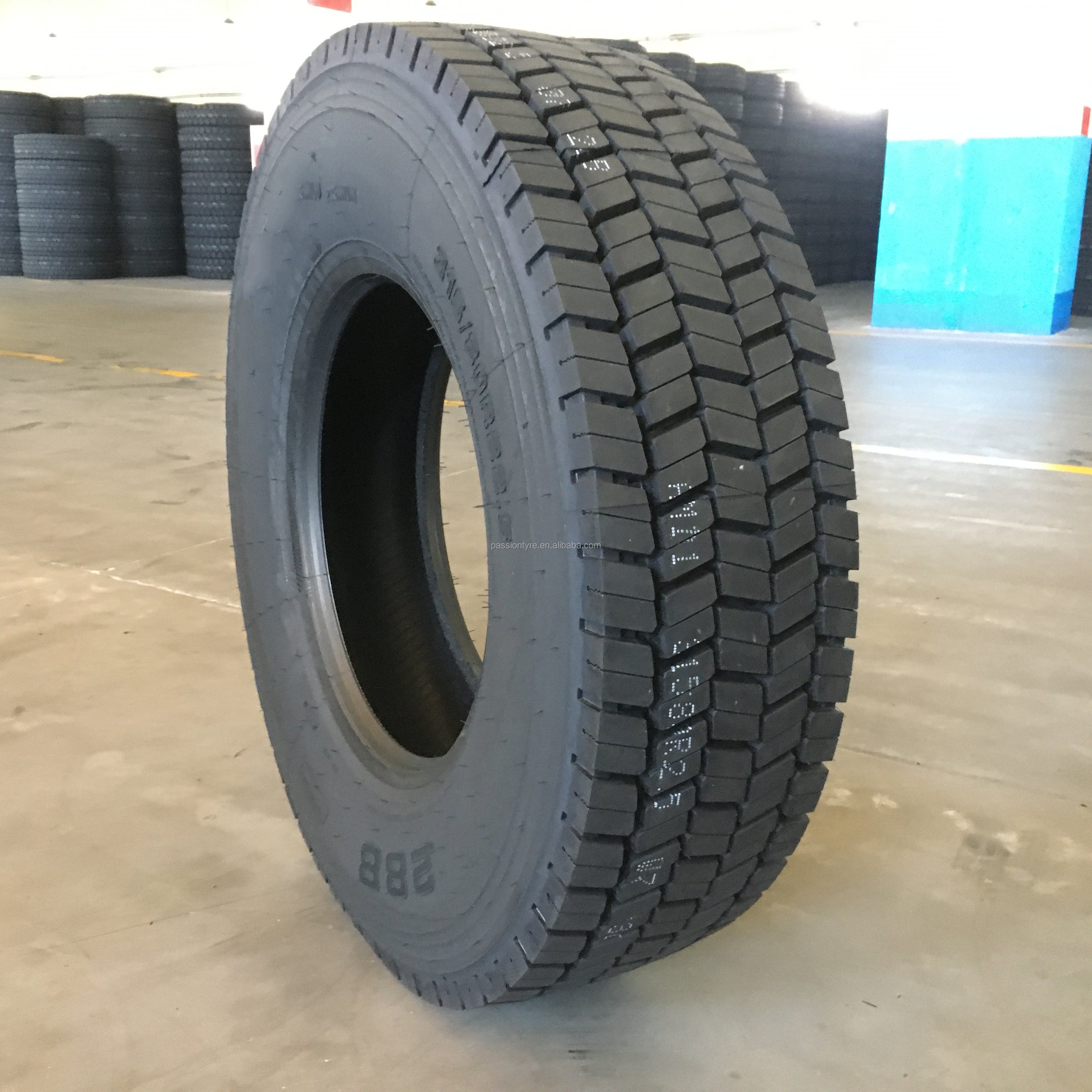 Wholesale Blacklion Sailun Jinyu 315/80R22.5 315/70R22.5 315/60R22.5 Wide Tread Truck Bus Drive Wheel Tyres