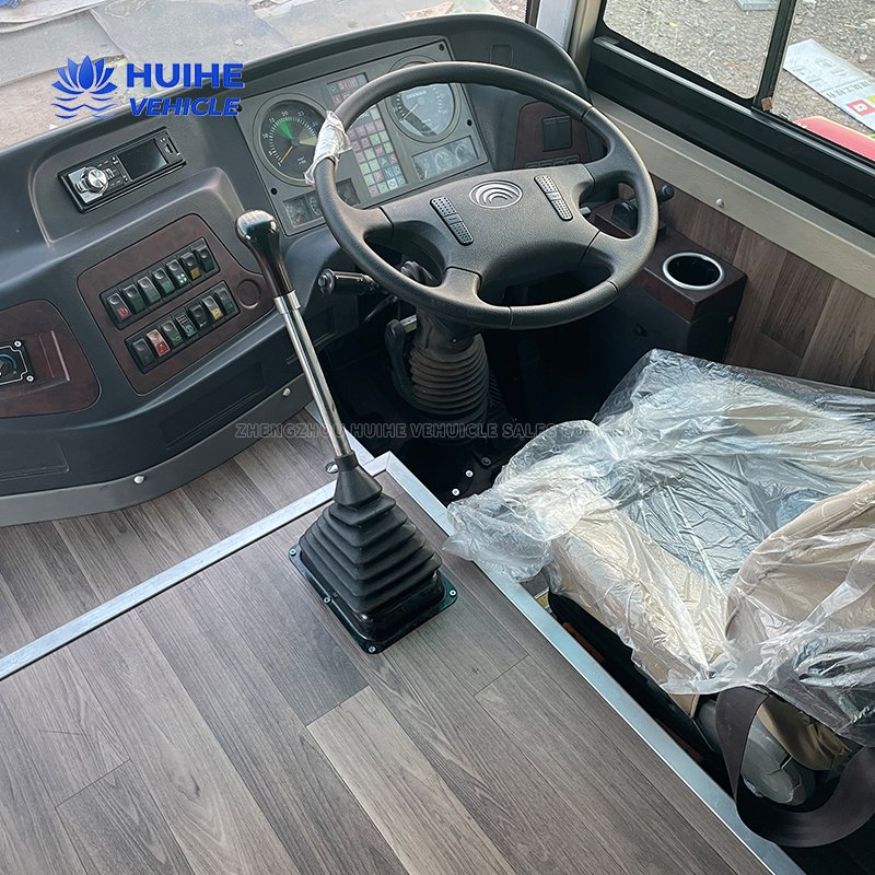 Yu Tong Coach Bus ZK6112 70-Seater Diesel Coach Bus Euro 3 Emission Standard Used Bus for Sale