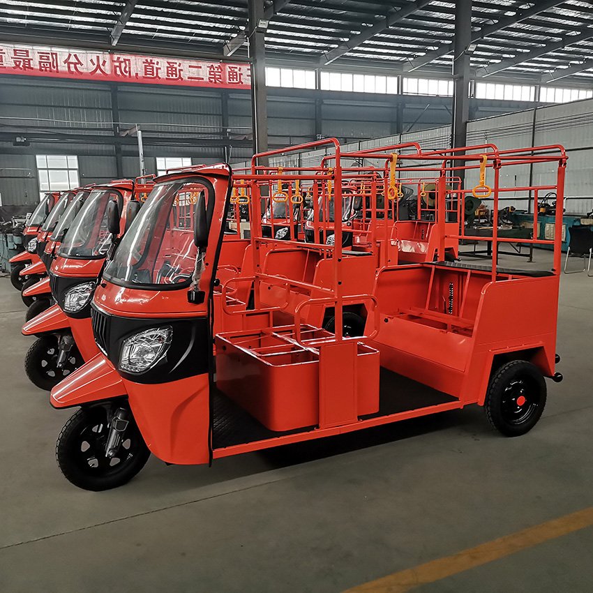 New Design Practical Electric Sightseeing Car the boss Recommends Multi-purpose Shuttle Bus for Lease