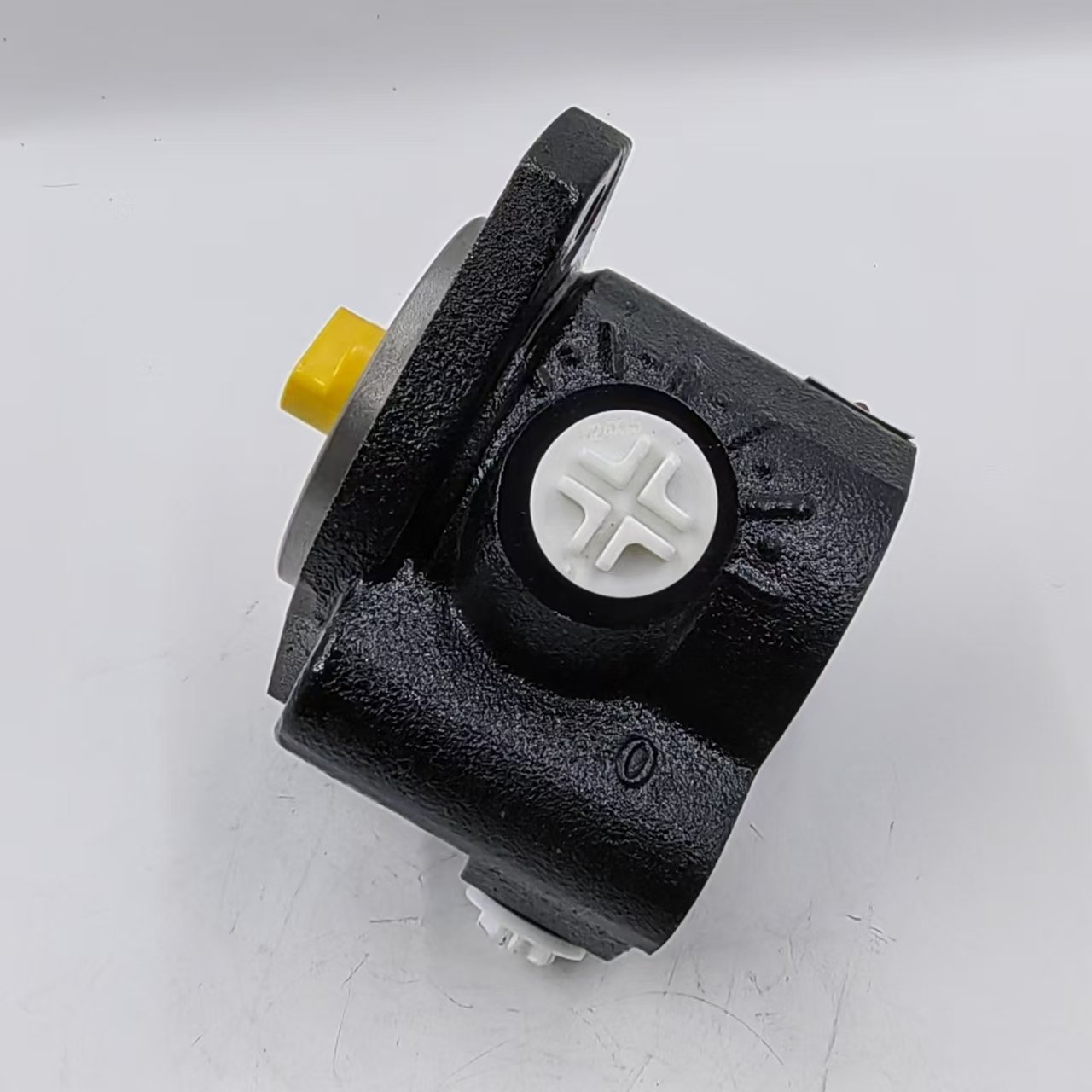 Dongfeng Truck and Bus Accessories Hydraulic Power Steering Pump C5263537