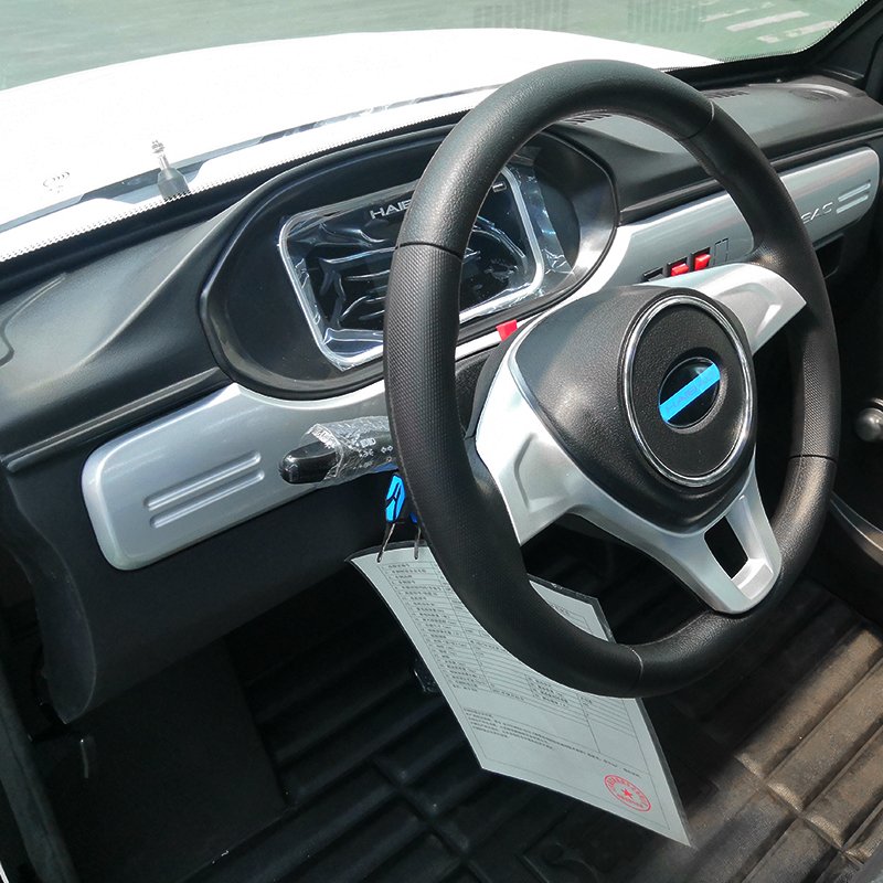 China Cheap Price 4 Wheeler Small Mini Electric Auto Pickup Car with Cargo Box