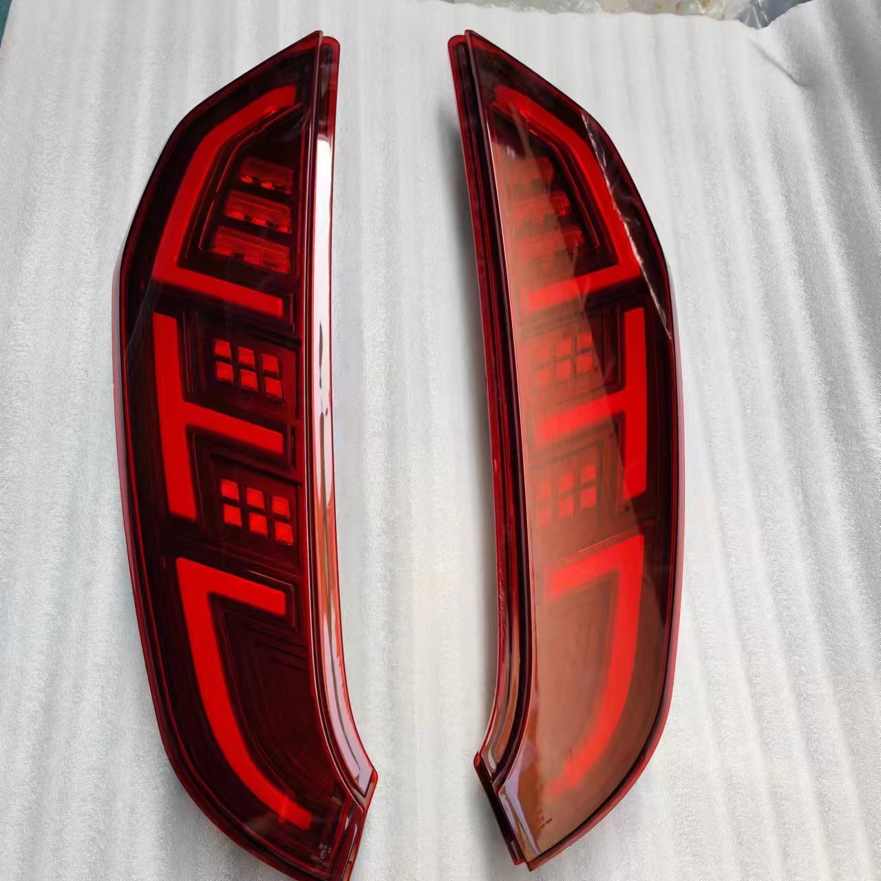 2024 New Arrival LED Tail Light Clear Lens Color Rear Combination Parts with Decorative Cover