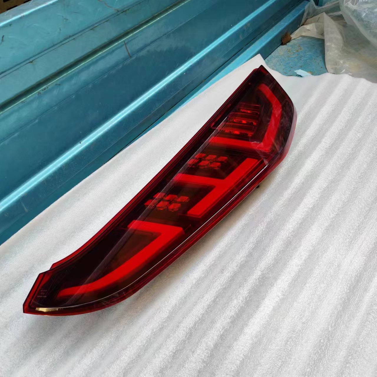 2024 New Arrival LED Tail Light Clear Lens Color Rear Combination Parts with Decorative Cover