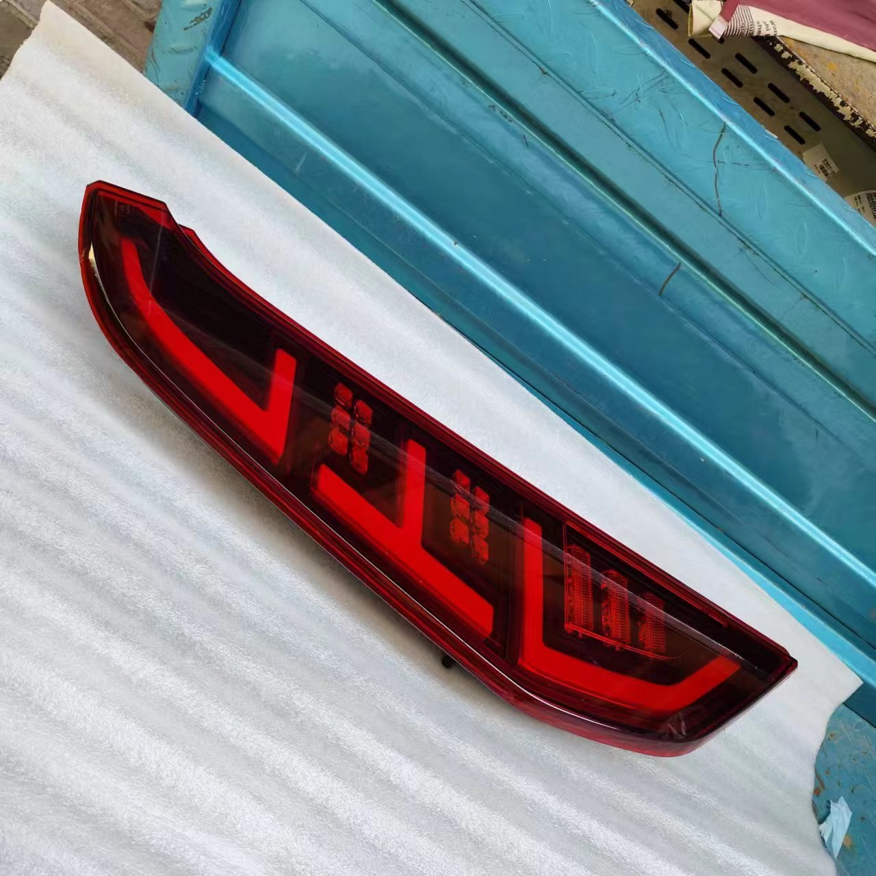 2024 New Arrival LED Tail Light Clear Lens Color Rear Combination Parts with Decorative Cover