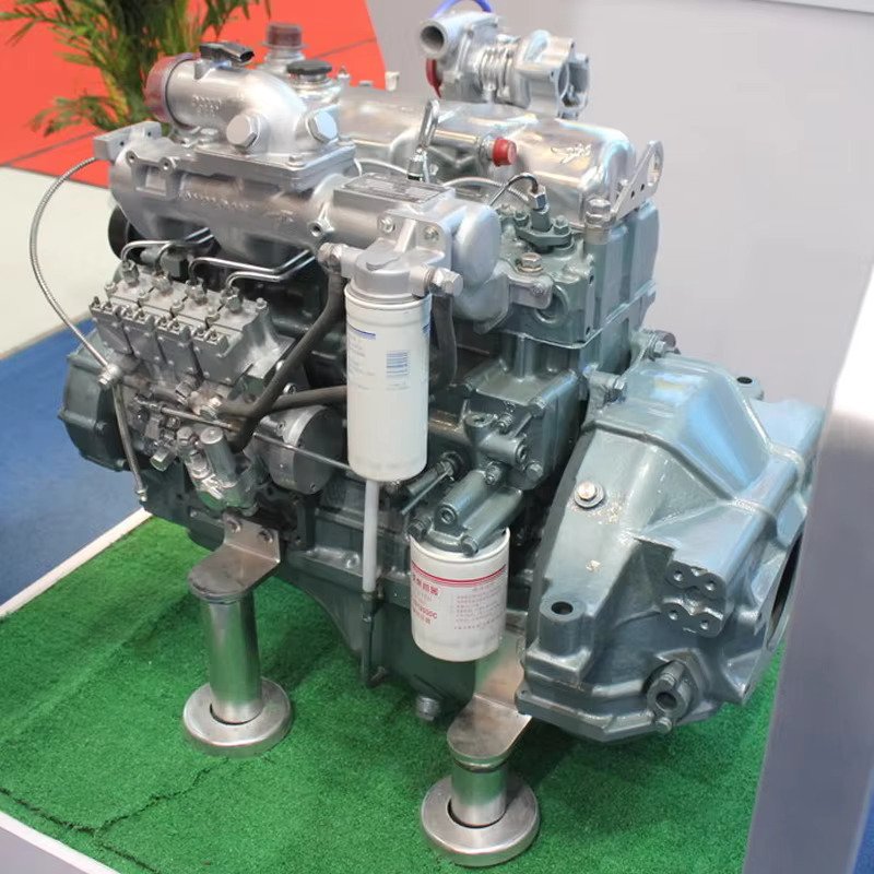 Bus YC6JA220-50 220 hp 6.87L diesel engine