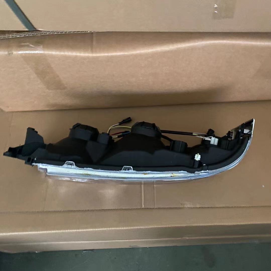 Coaster Bus Head Lamp Headlights WJC-Q-017 Skoda