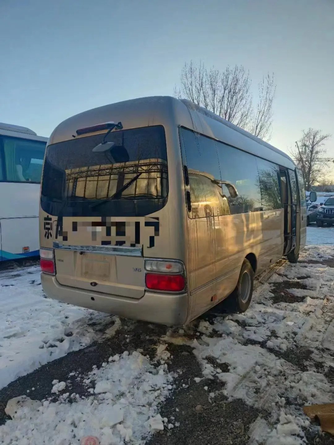 Spots Goods Used Toyota Coaster Bus 30 Seater Diesel Engine Front Position RHD Steering LHD Steering Available for Sale