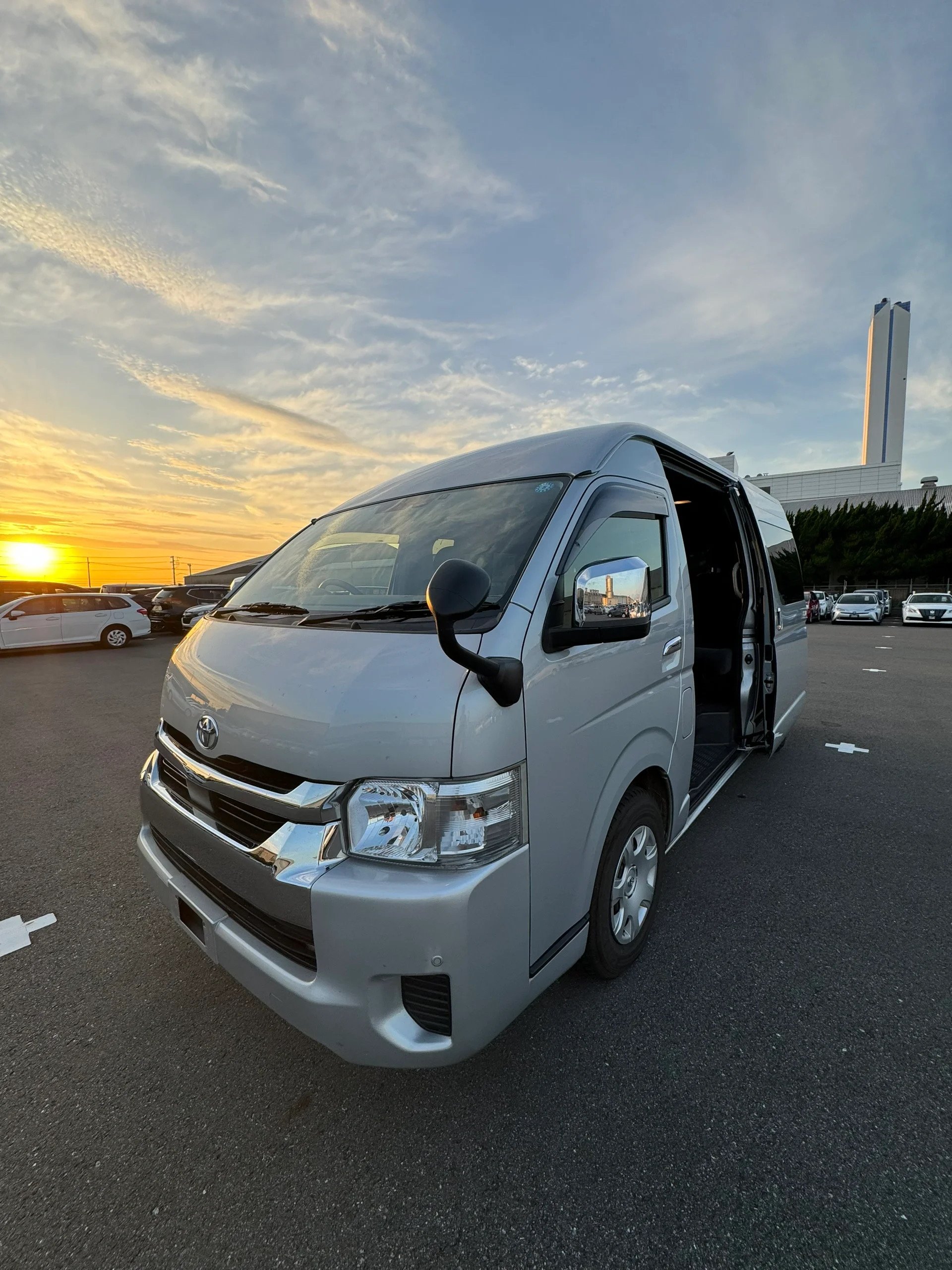 Best Selling Used Toyota Hiace 9 Seaters Toyota Hiace Van Hiace Bus for Sale