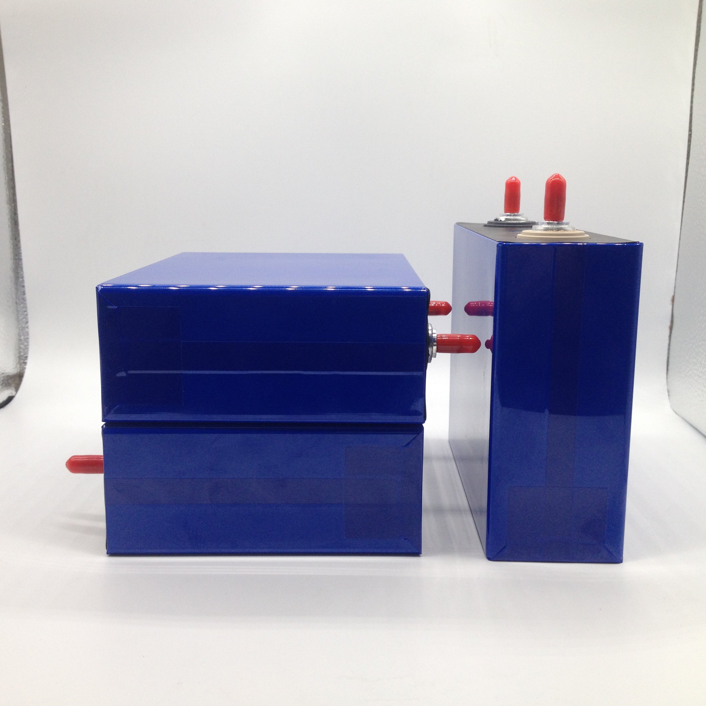 3.2V100AH Prismatic Lifepo4 Battery Cell can be welded bolts and equipped accessories nuts and bus bars