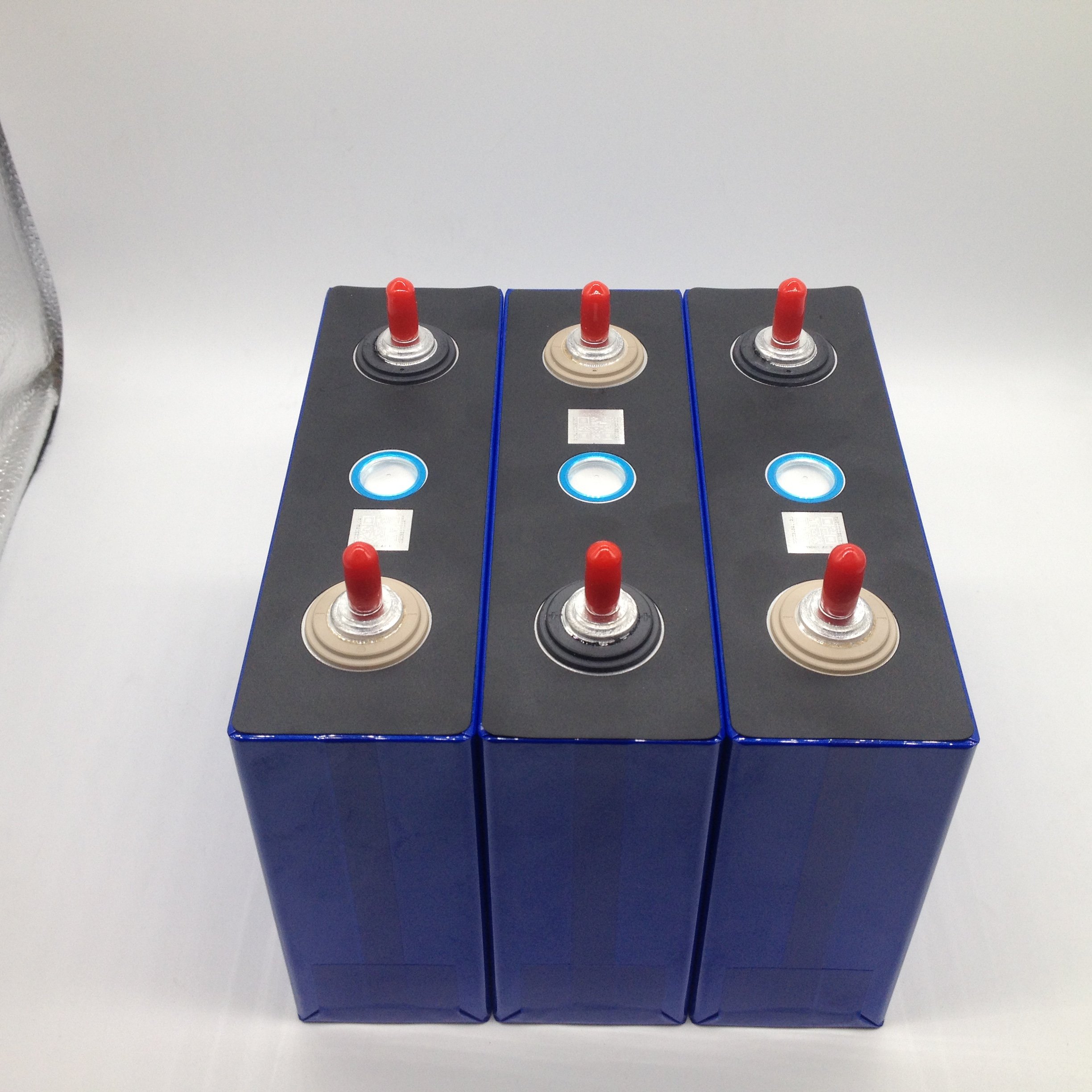 3.2V100AH Prismatic Lifepo4 Battery Cell can be welded bolts and equipped accessories nuts and bus bars