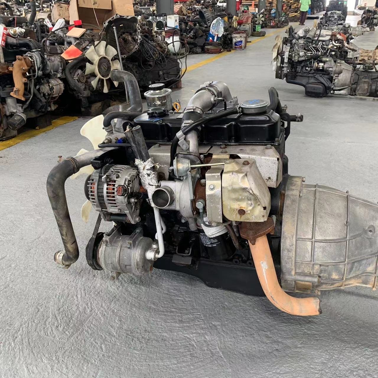 4 Cylinders QD32T Japanese Original Used Diesel Engine for Nissan Pickup Trucks Paladon
