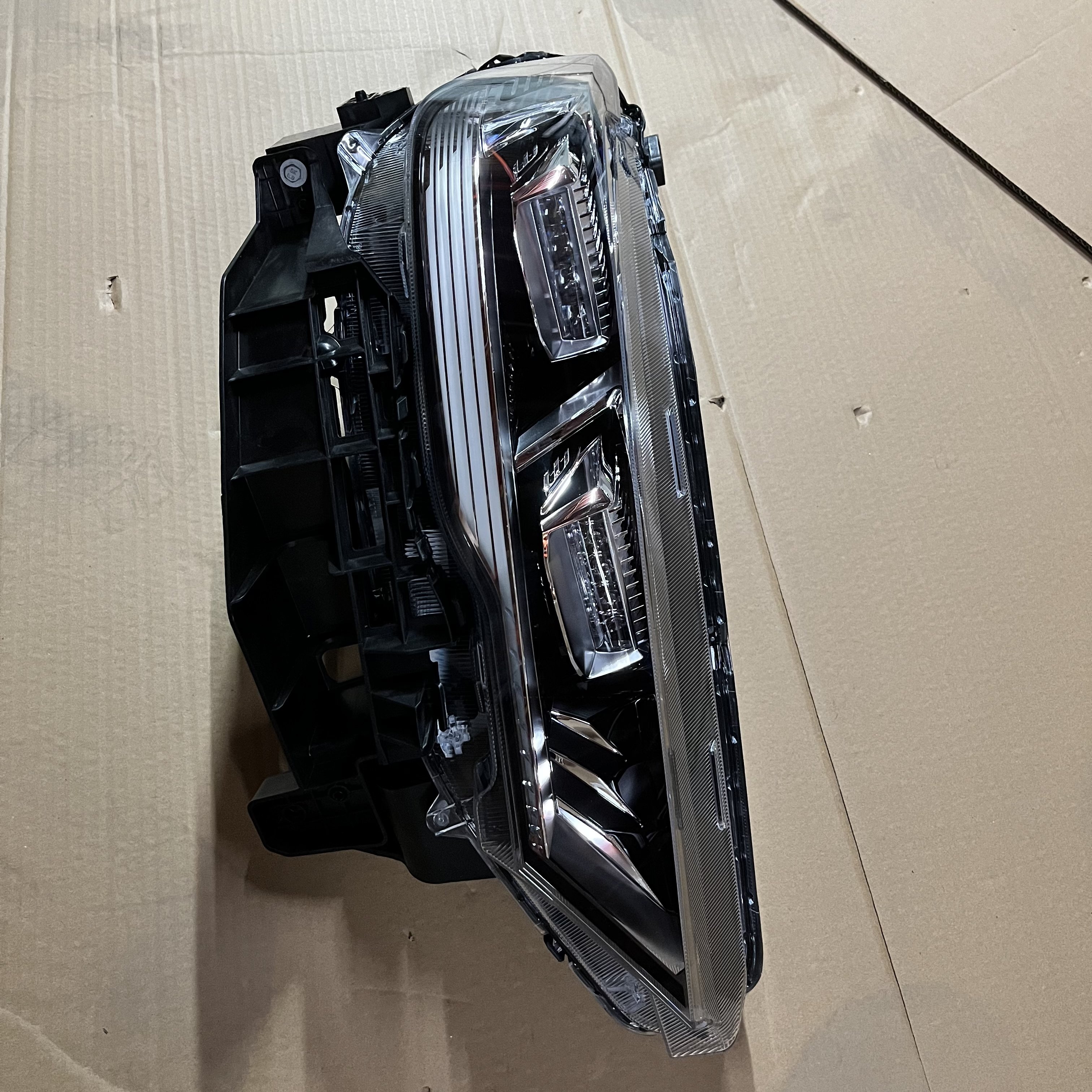 Hot Sale Auto Car Headlamp LED Evoque Bus Headlights Lamp for Great Wall Haval H 6 Third Generation 4121100XKN01A