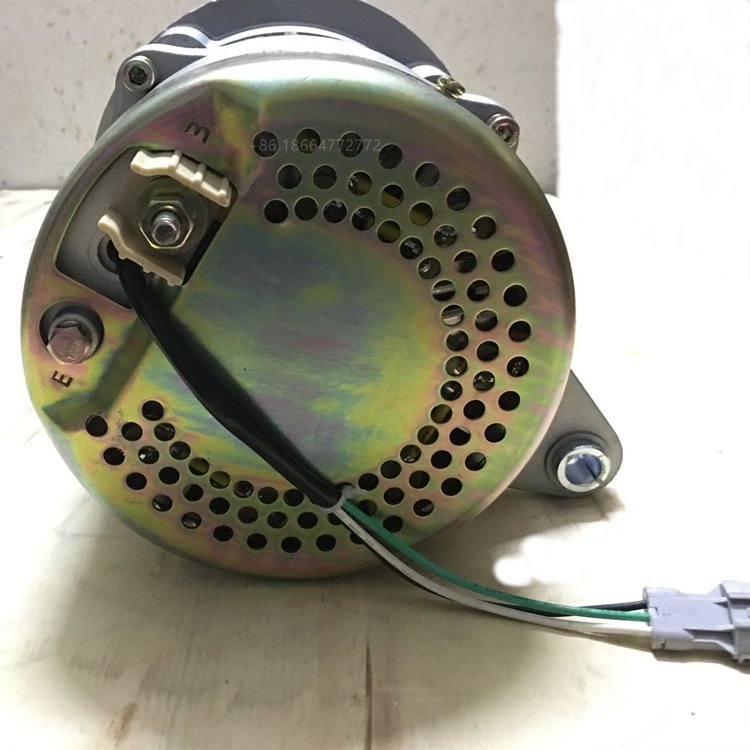 Use for Zhongtong Bus Doosan Engine System Spare Parts 24V 150A Alternator