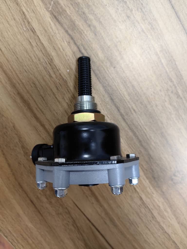 China Made Excavator Daewoo Truck Bus Generator DL08 Engine Part 1093700040 96801448 K7131100 10501DV001 Auto Drain Valve