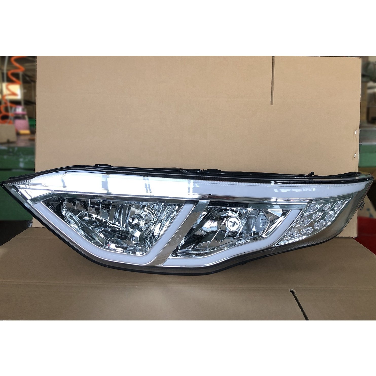 Bus Parts Marcopolo G8 Adiputro Bus Light Head Lamp 24V 12V