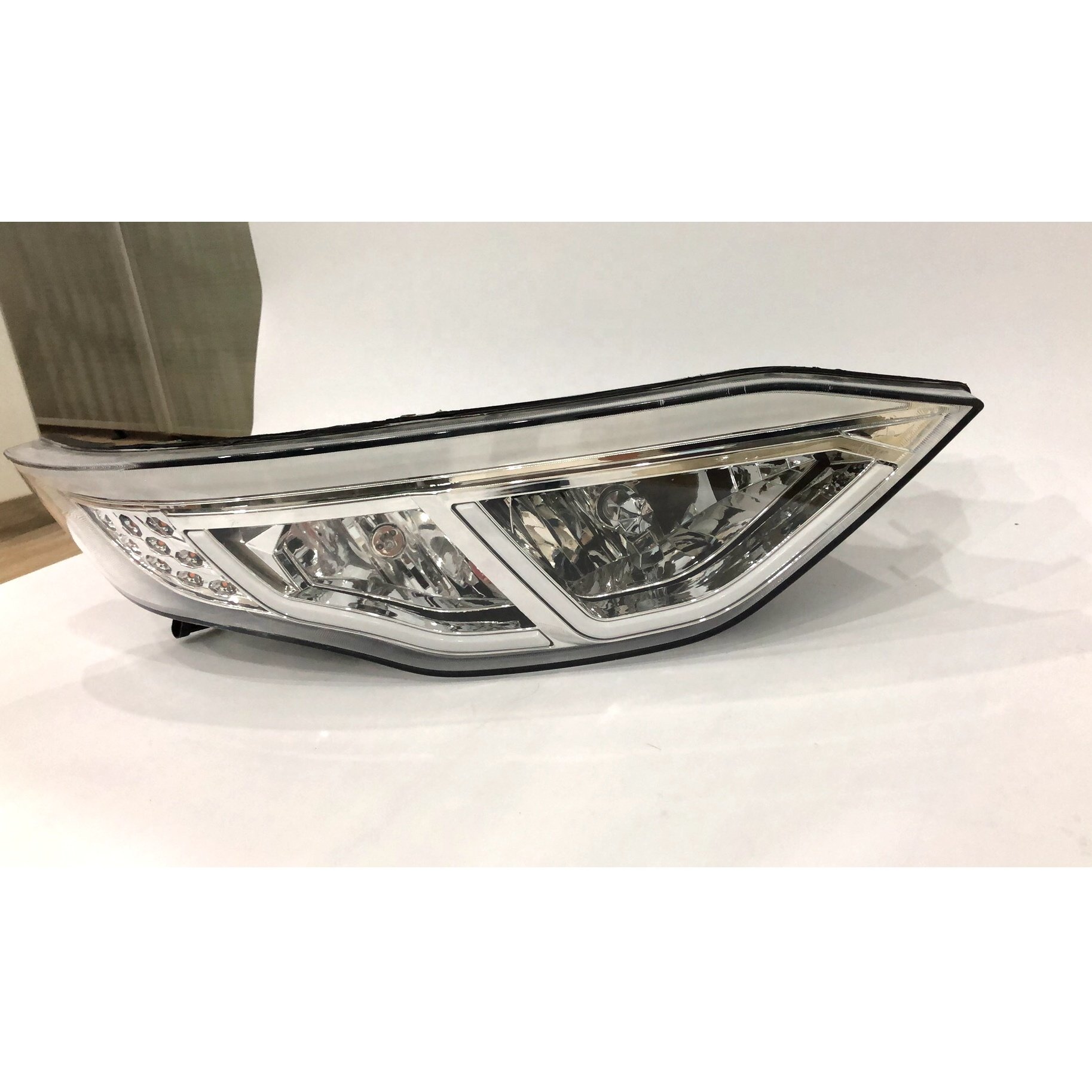 Bus Parts Marcopolo G8 Adiputro Bus Light Head Lamp 24V 12V