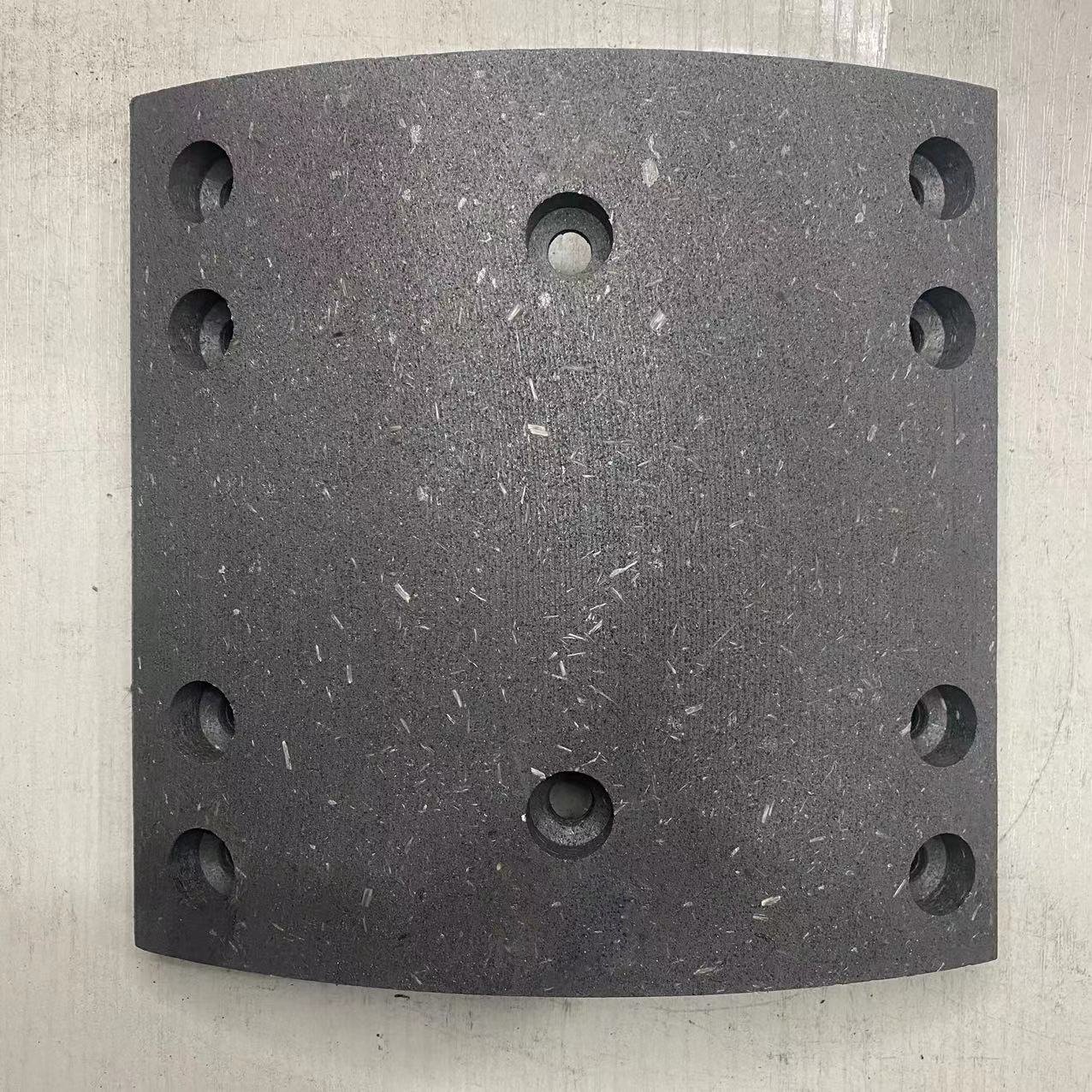 Factory Supply Kinglong HIGER KLQ6103 KLQ6840 Bus ZK6831 ZK6852 Bus Dongfeng EQ Bus Rear Brake Lining 3552-01235