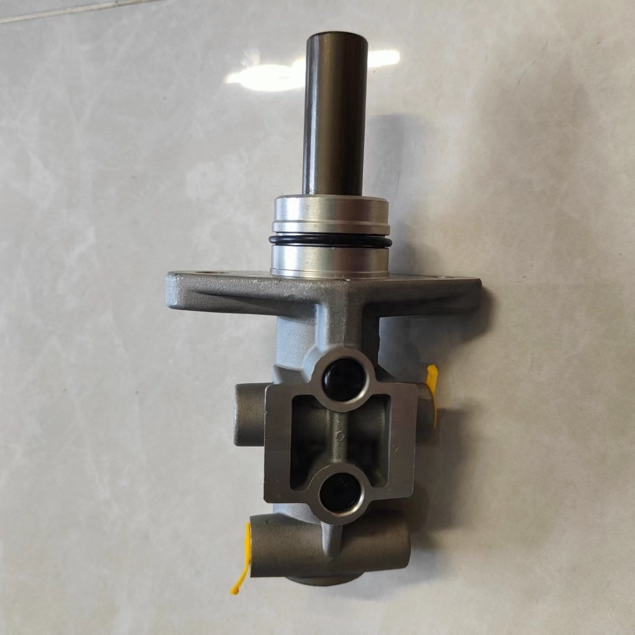 Brand New High Quality Factory Price Brake Master Cylinder JOYLONG JINBEI H2L Bus