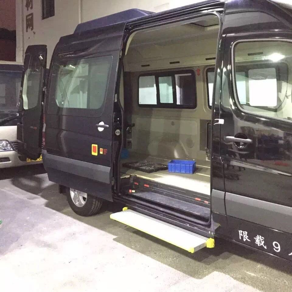 CE Certification Electric Aluminum Sliding Step for RV Caravan Camper Travel Trailer Motorhome Door Side Foot Step