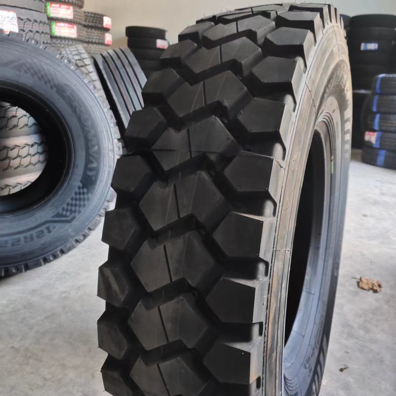 Heat Resistant Brand New Tire Radial Tires Dump Truck Tire Suitable for Long Distance Transportation