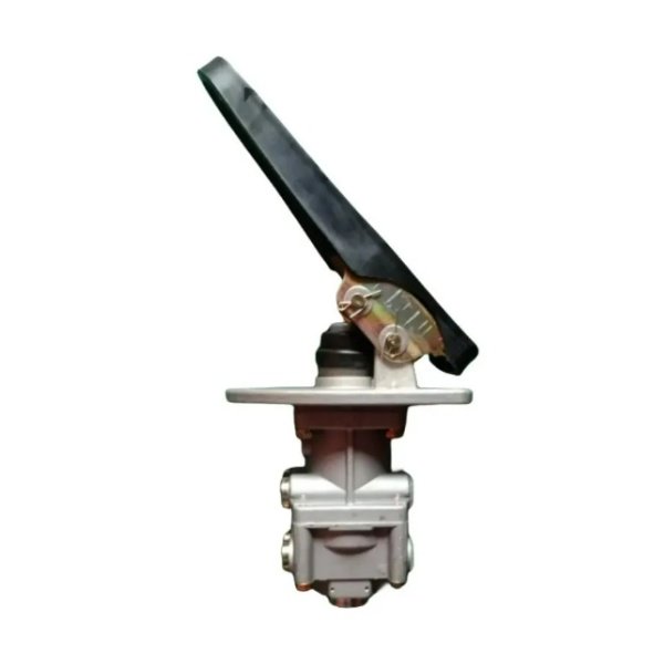 Foot Brake Valve with Pedal OEM Electronic Control Master Cylinder Used for Yutong Higer Kinglong JAC Bus Parts