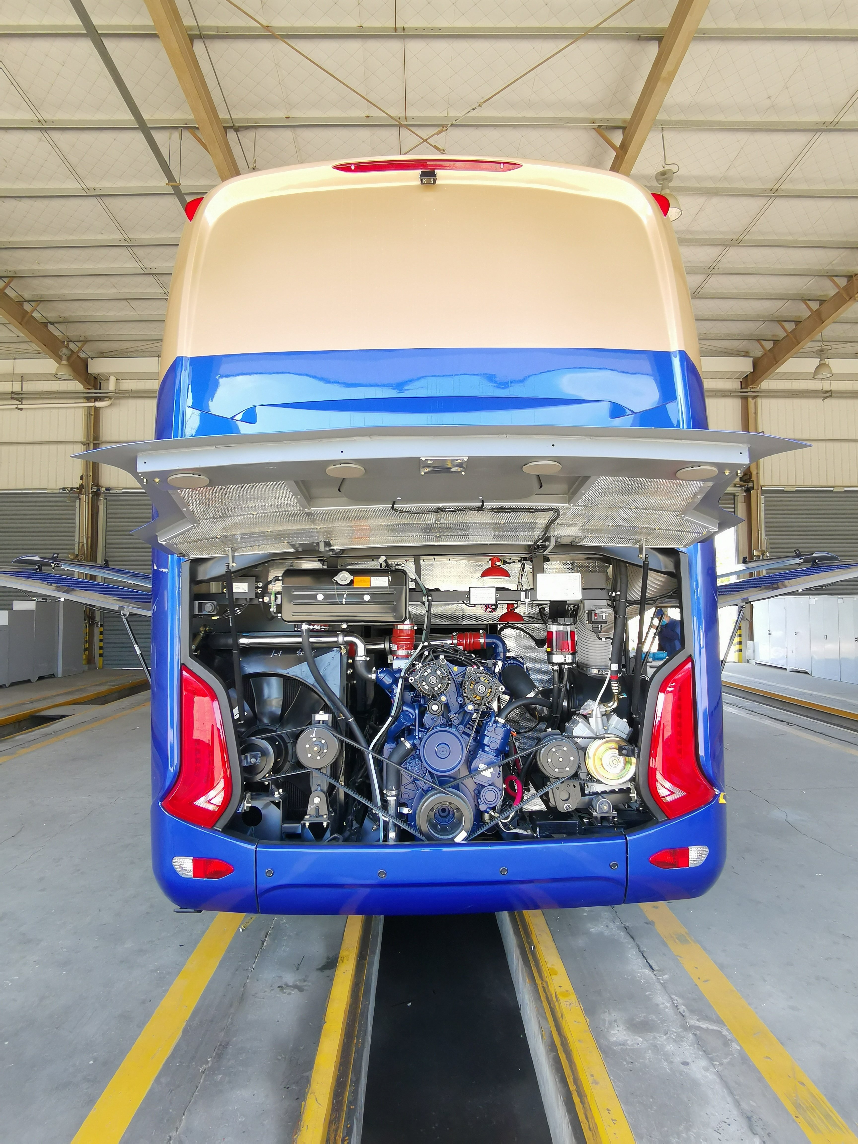 2021 Year Hot Sale Rear Engine 12 Meter 65 Seat Tourist Passenger Bus Luxury coach Buses