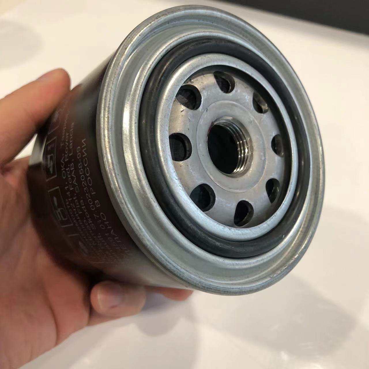 KM Auto Parts China Factory Engine Parts High air Flow Car Oil Filter OE 2105-1012005-01 Fit for Chrysler Dodge Fiat Ford JEEP