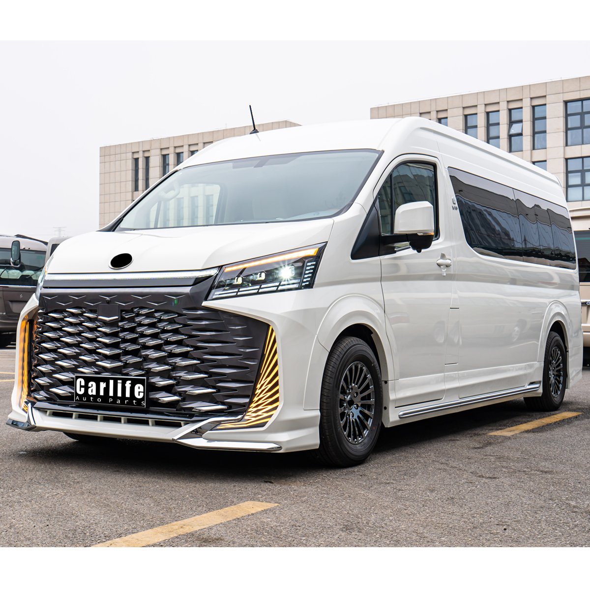 Car Alteration Luxurious Bodykit for Toyota Hiace 2018-2023 Upgrade to Super-luxurious Style Bumpers Body Kit.