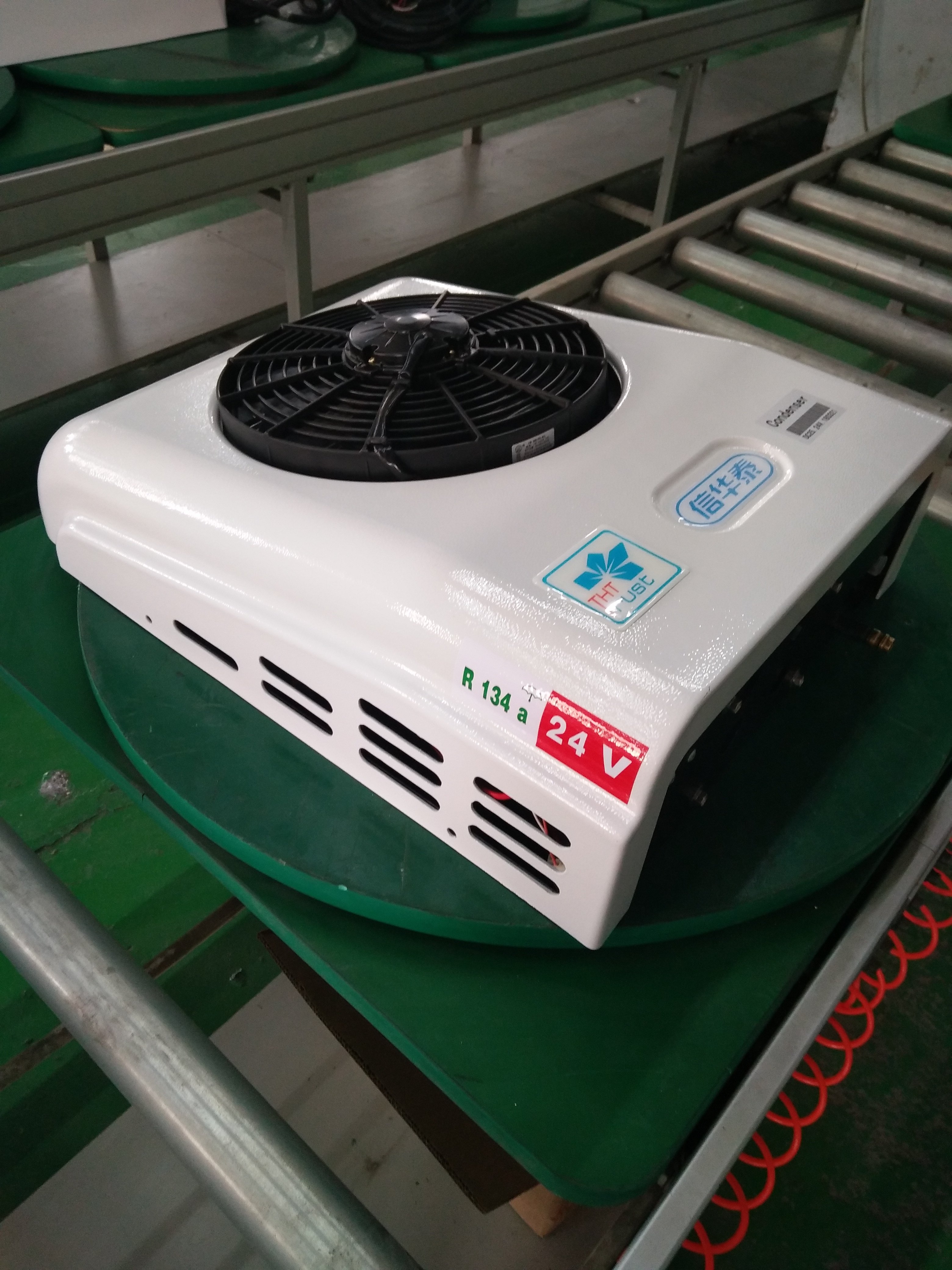 Customization Truck Bed Air Conditioner Truck Refrigeration Unit School Bus Air Conditioner Parking Truck Sleeper AC