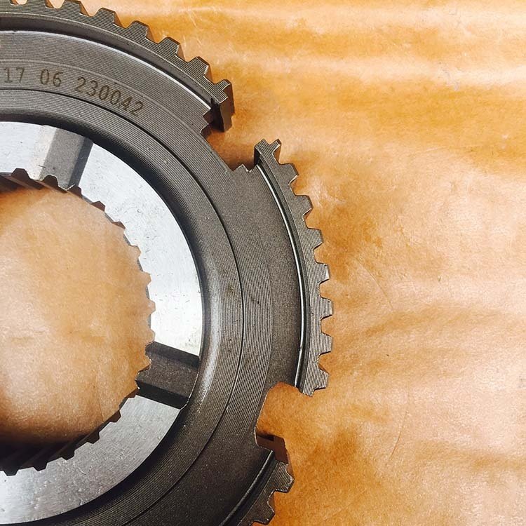 Chinese Bus Parts Gearbox 2/3 Speed Gear Hub Synchronizer (1075304105)