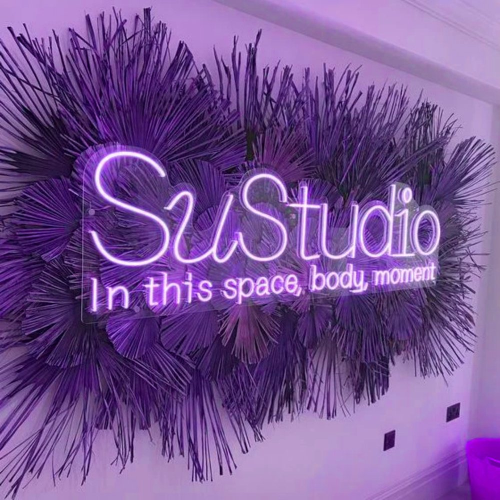 Custom Store Business logo Design Cosmetic Salon Studio Wall Shop Design Led Light up Neon Sign for Wall Decoration