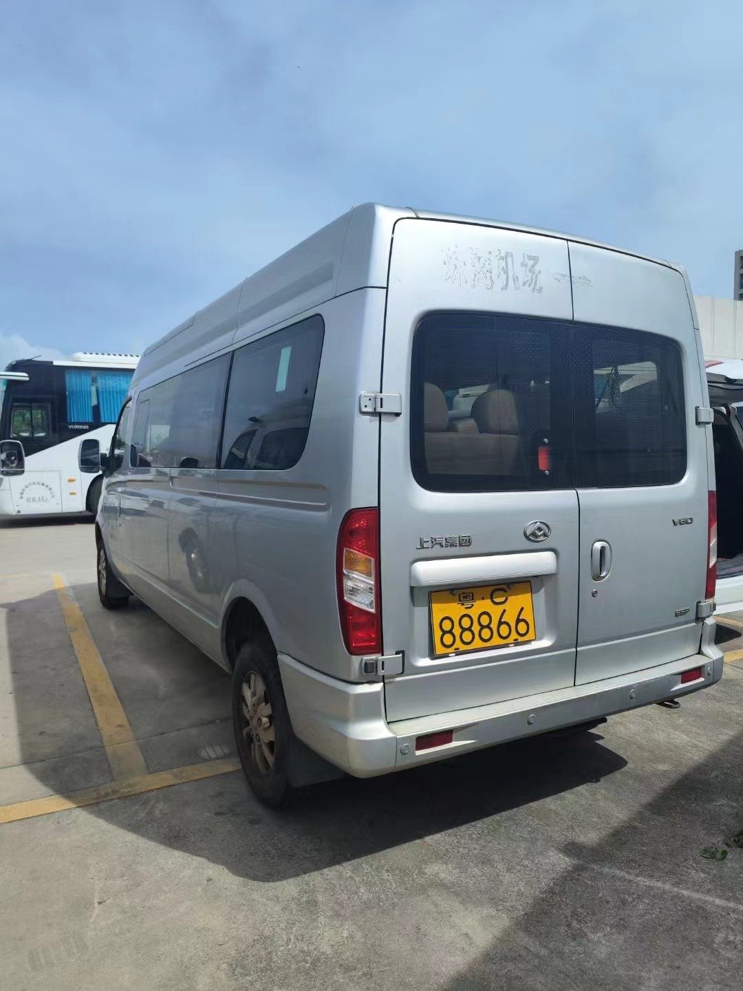 Used Cheap 14 Seater Luxury Tour Bus for Sale diesel Bus Chase Coach