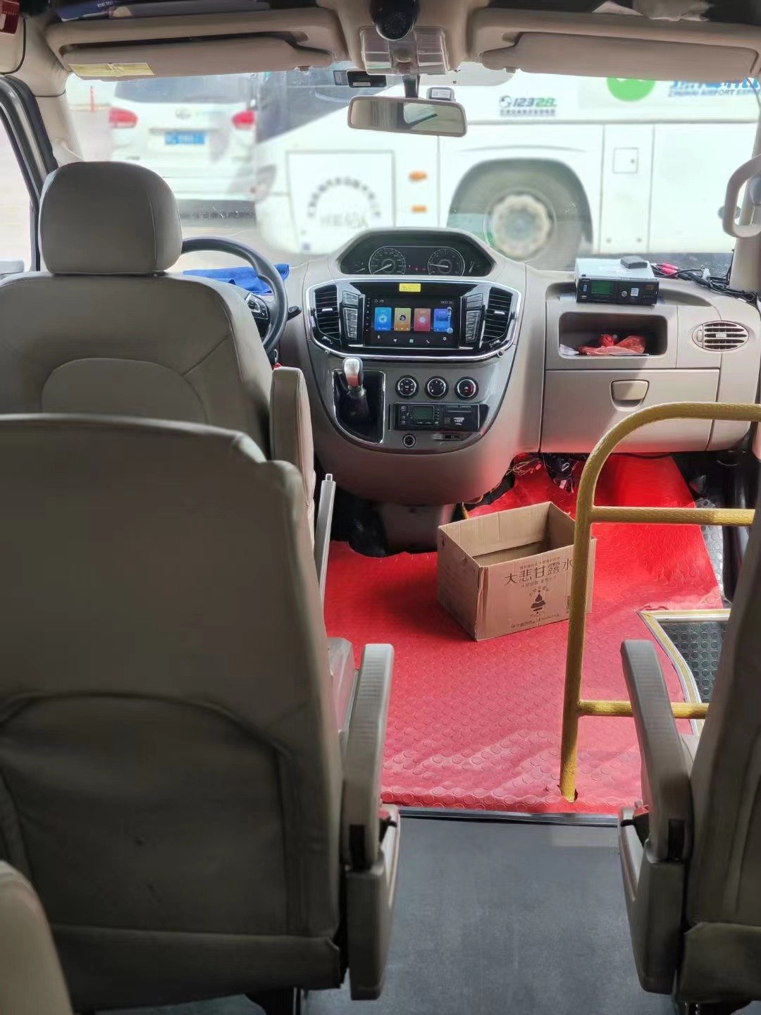 Used Cheap 14 Seater Luxury Tour Bus for Sale diesel Bus Chase Coach