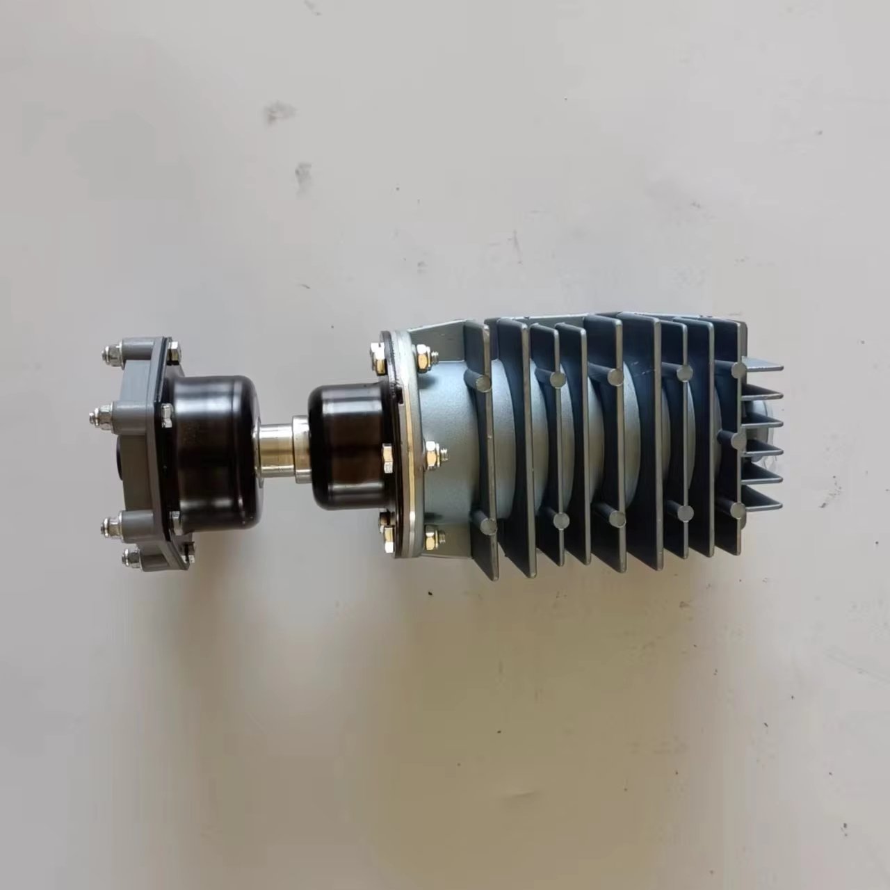 HIGER Bus Accessories air Conditioning System 35MA1-50030 air Conditioner Condenser 35ACC-00520