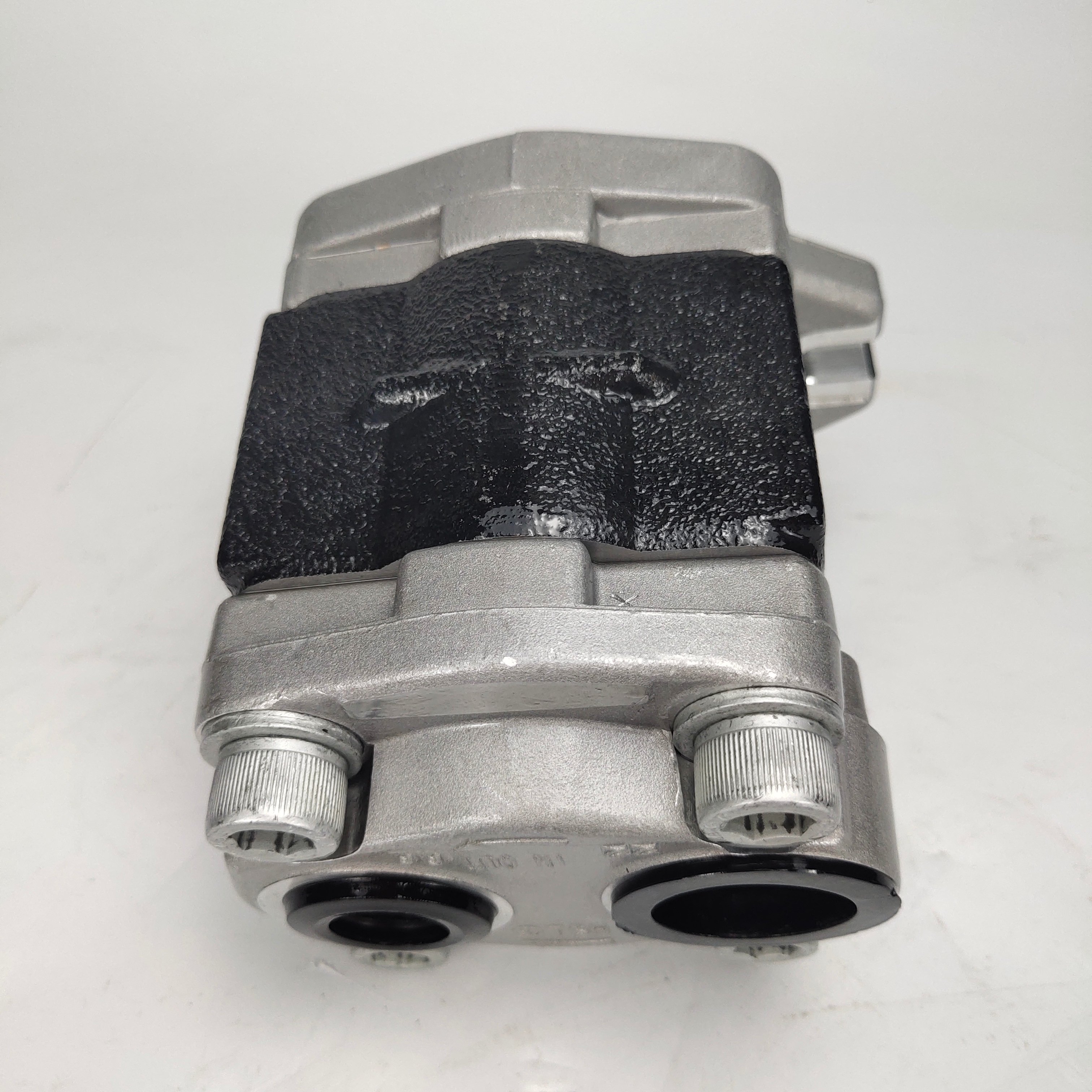 XG530 4 Wheel Drive Forklift 3 Ton Diesel Engine Small Forklift Pump Motor / Hydraulic Pump SGP1A32D2HH1-L025C Gear Pump