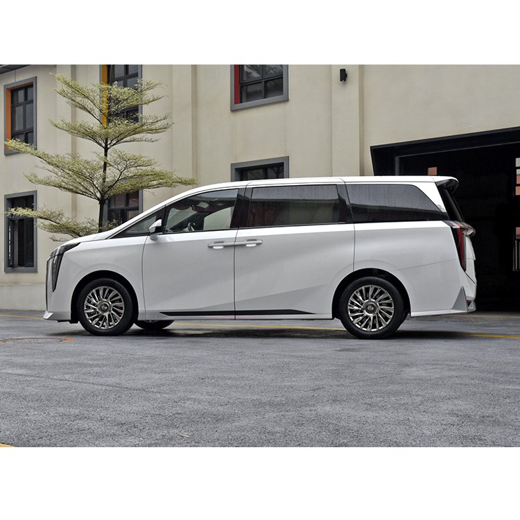 Suzuki Letsi M8 MPV New Hybrid Gasoline Petrol Vehicle with LED Camera Electric Light Leather Turbo 1/2 Ton 1 Pendant Lights FWD