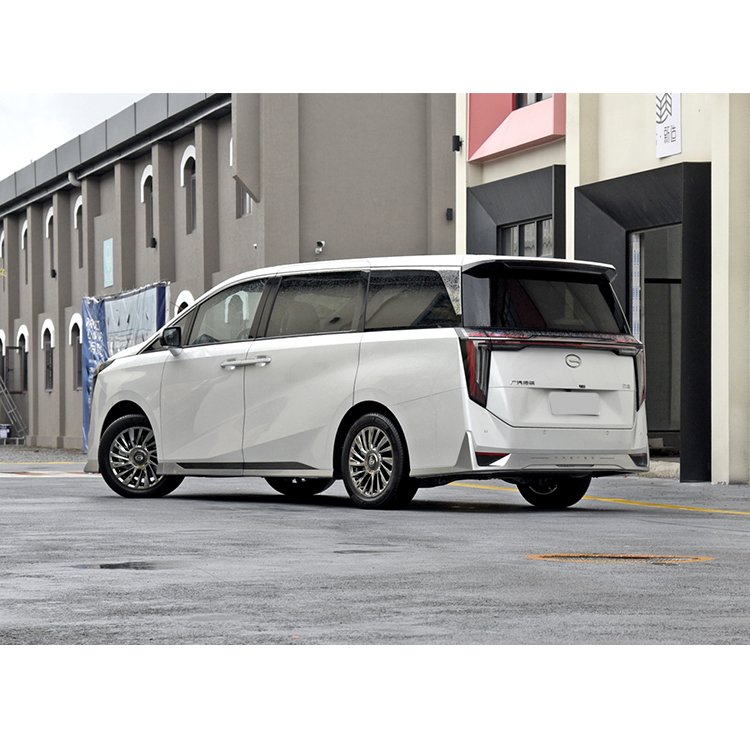 Suzuki Letsi M8 MPV New Hybrid Gasoline Petrol Vehicle with LED Camera Electric Light Leather Turbo 1/2 Ton 1 Pendant Lights FWD