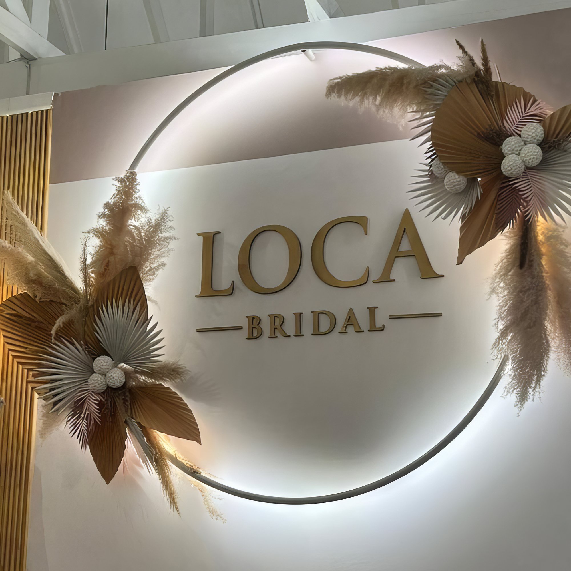 Led Sign Board Logo Signboard Wall Signs Custom 3D Light up Letters Signs Circle for Nails Spa Hair Salon Studio