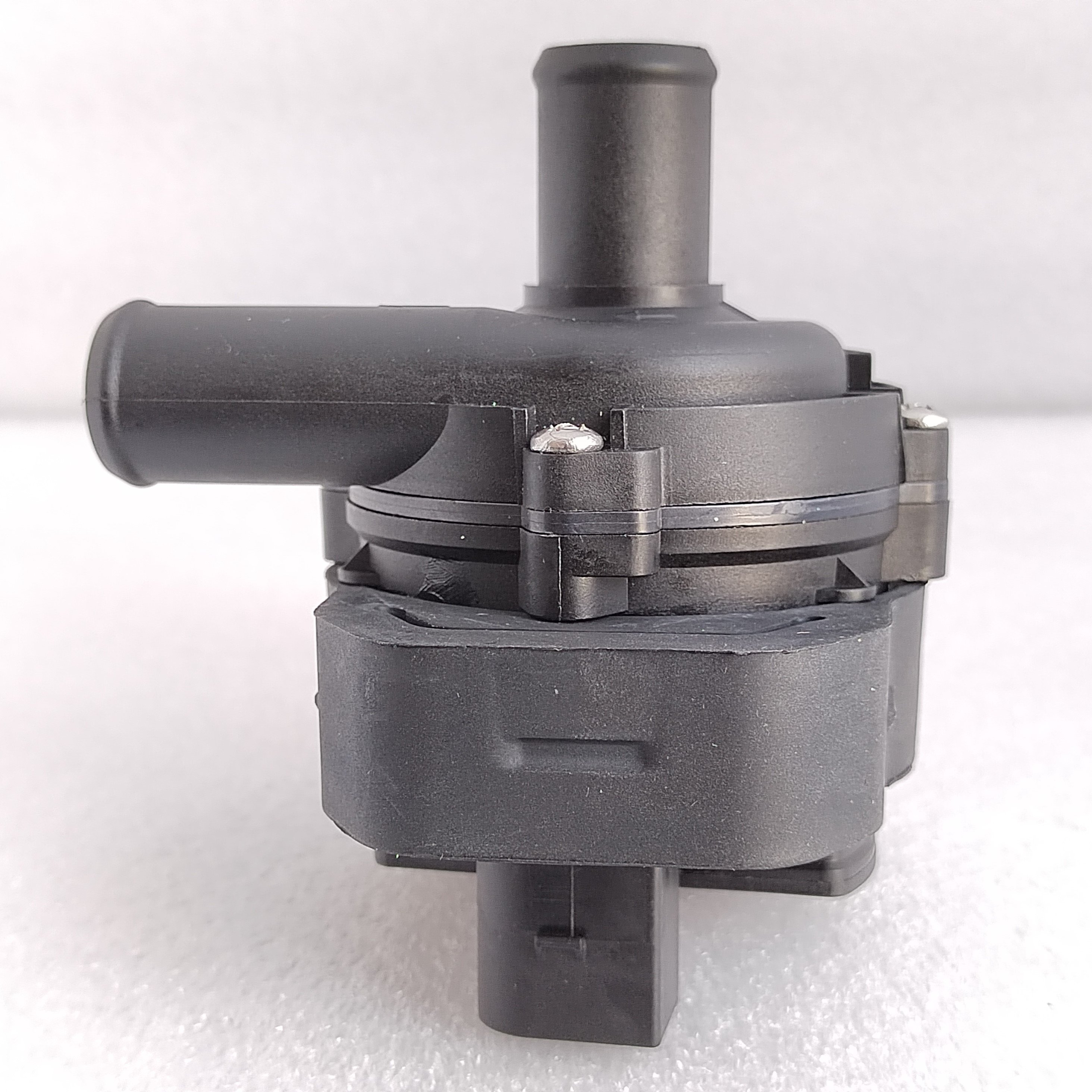 OE 2118350264 1718350064 A2118350264 A2048350364 Engine Auxiliary Coolant Pump Electric Water Pump