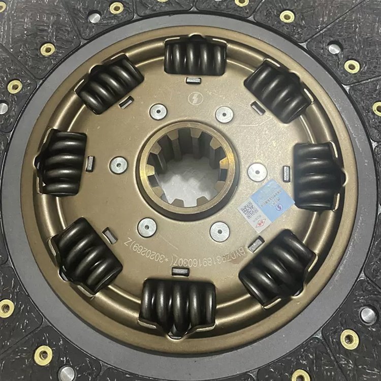 Engine Part Truck Kit Pads Clutch Disc Clutch Pressure Plate Kit for Shacman Delong F3000 X3000 M3000