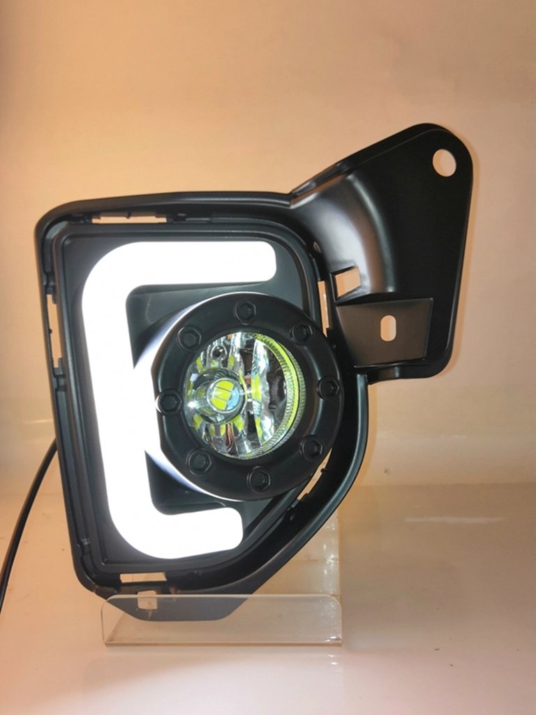 Daytime Running Light to Yota Hiace Van Bus 12V Car LED DRL Fog Lamp Turn Signal Auto Accessories Modify Vehicle Indicator Parts